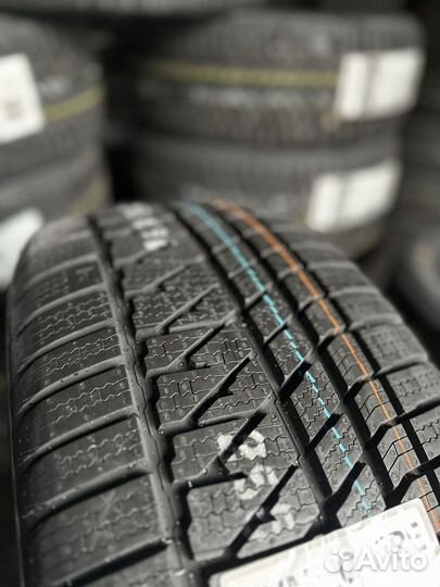 Kumho WinterCraft WP71 255/45 R20 105W