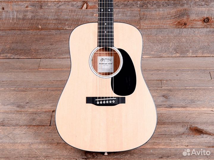 Электроакустическая гитара Martin DJr-10E