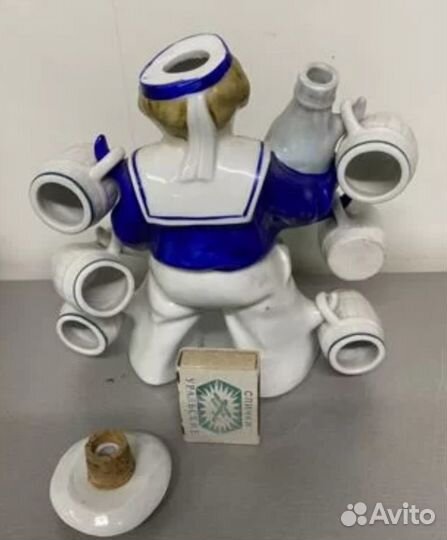 Статуэтка фарфор штоф 