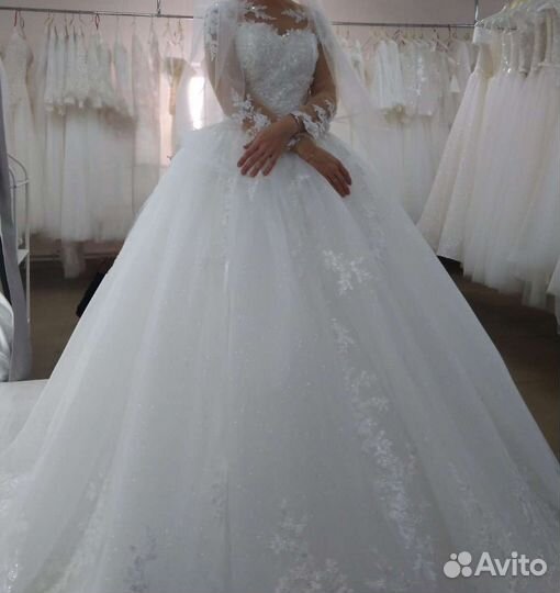 Свадебное платье