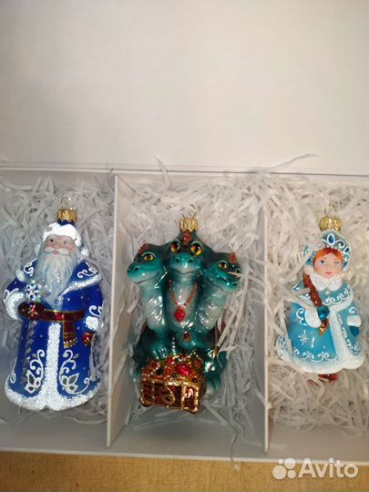 Подарочная коробка для елочных игрушек. Ариель