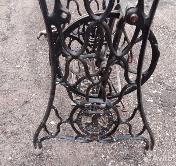 7 станин от швейных машин