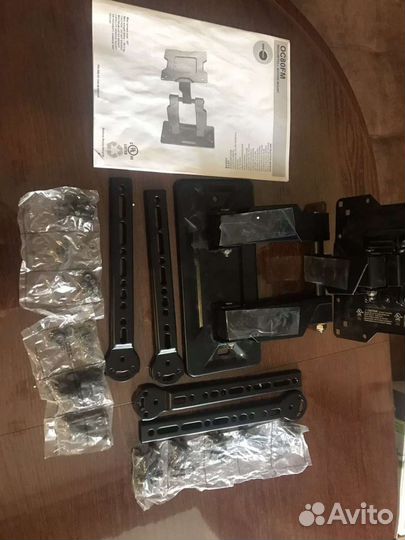 Кронштейн для телевизора на стену поворотный