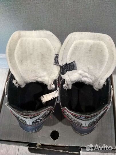 Коньки роликовые хоккейные bauer X300R размер Y12