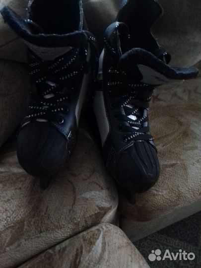 Коньки хоккейные