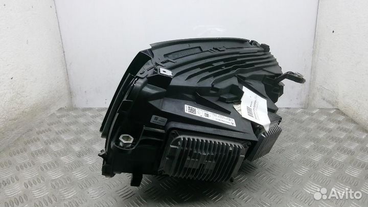 Фара правая Mercedes-Benz GLC