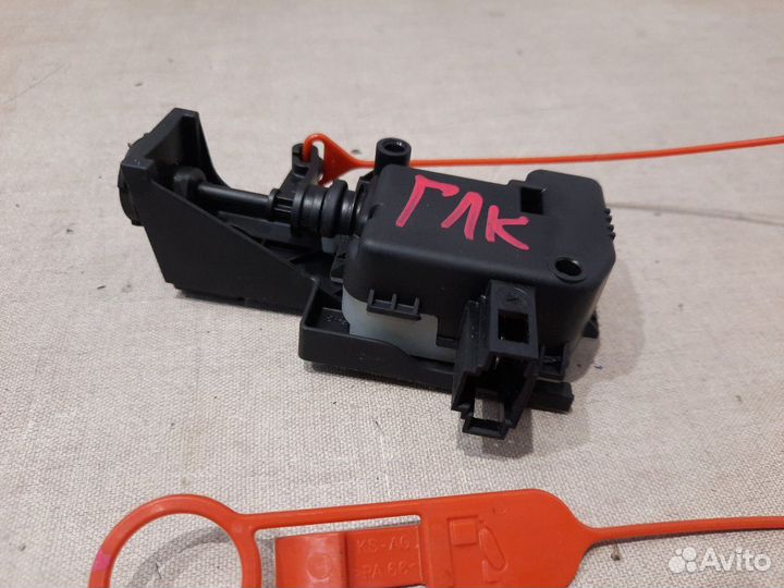 Активатор замка крышки бензобака Mercedes Glk300