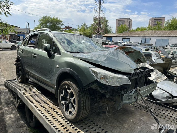 Subaru Impreza XV разбор по запчастям