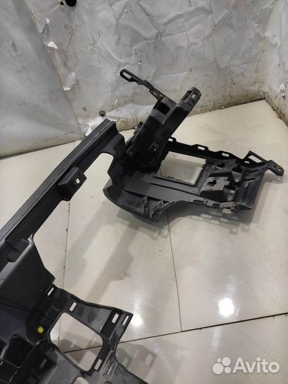 Торпедо(нижняя часть) (Toyota Hilux viii)