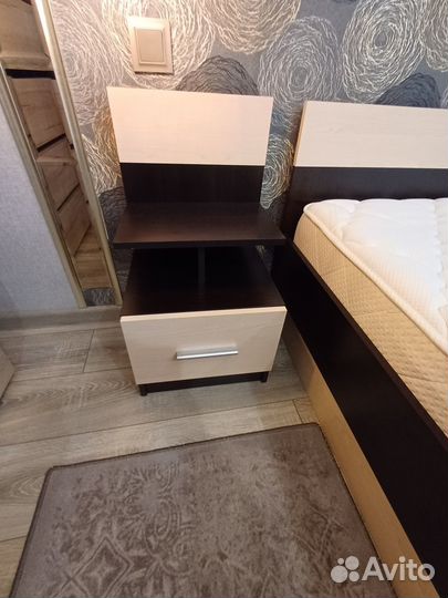 Тумба прикроватная