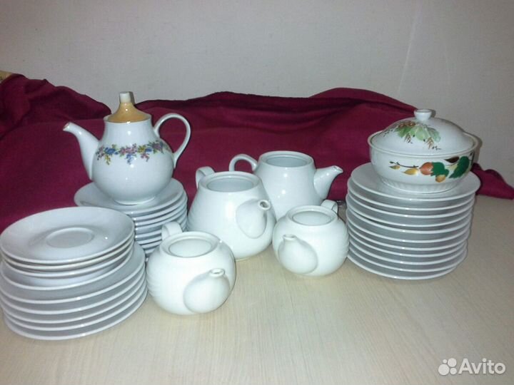 Посуда столовая и чайная из разных сервизов