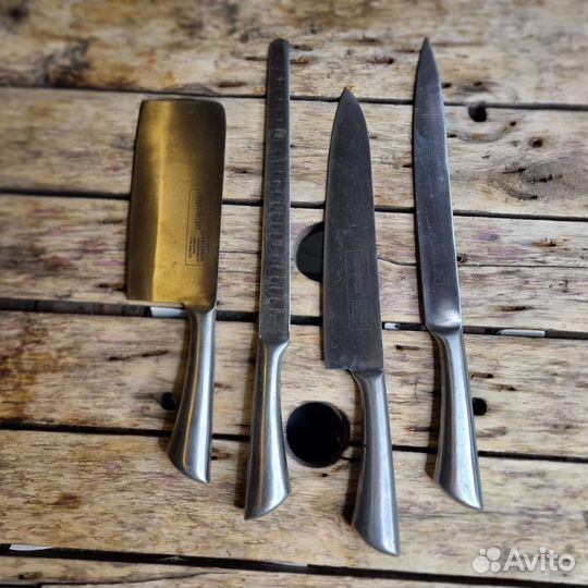 Набор кухонных ножей