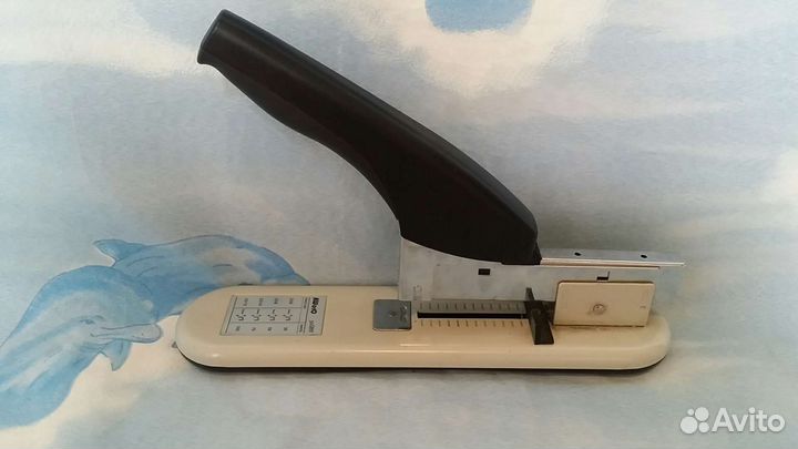 Мощный степлер KW-triO на 100 листов, и Дырокол