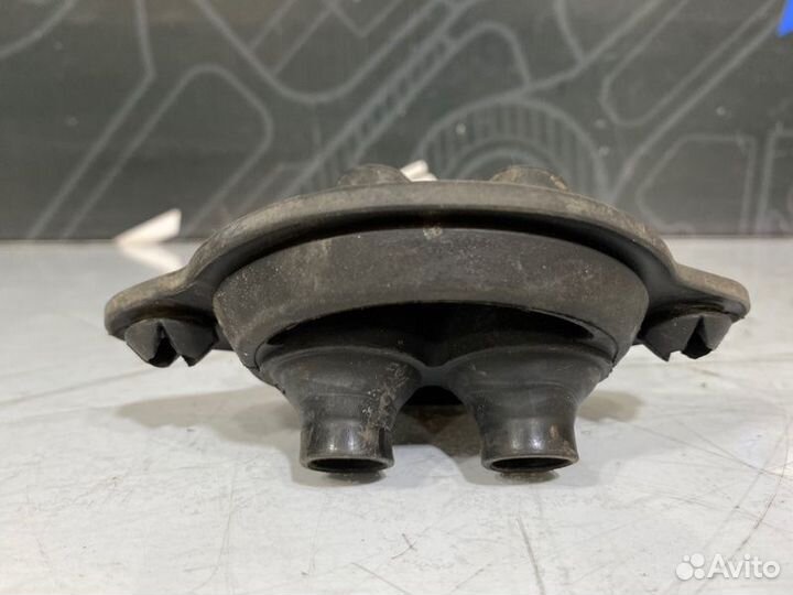 Заглушка Audi A6 C6 AUK 2006