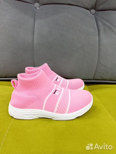 Кроссовки для девочки
