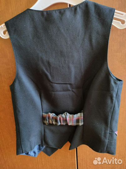 Жилетка для девочки школьная новая