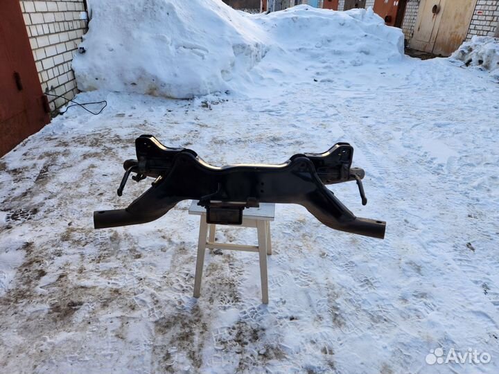 Задний подрамник аутлендер-3 с стабилизатором