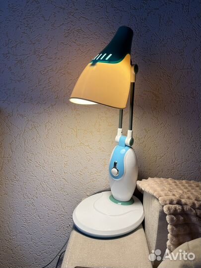 Лампа настольная