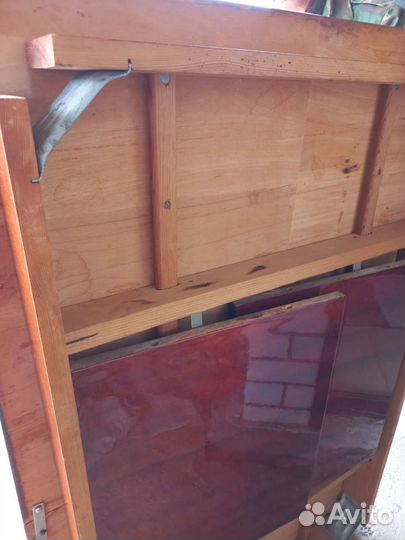 Стол деревянный