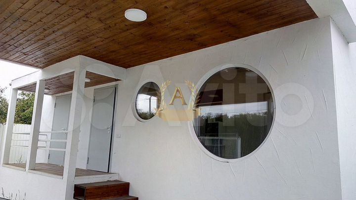 Коттедж 350 м² на участке 25 сот.