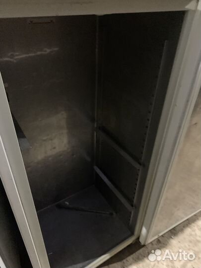 Шкаф холодильный Liebherr utb5520