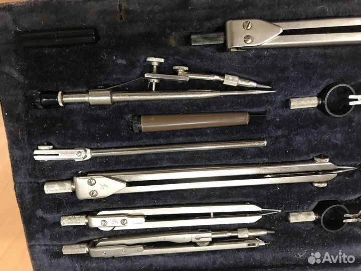 Готовальня - комплект чертежных инструментов (нч-1