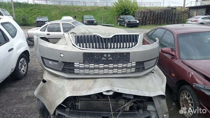 Бампер передний Skoda Octavia III (A7