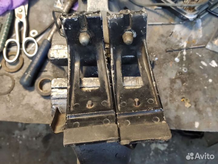 Опоры багажника