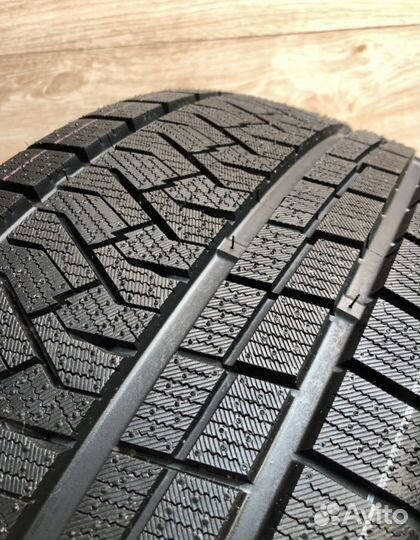 Triangle snowlink 225 45 r18. Шины триангл pl02. Triangle trin pl02 225/40 r19. Triangle pl02 235/40/18. Triangle trin pl02.