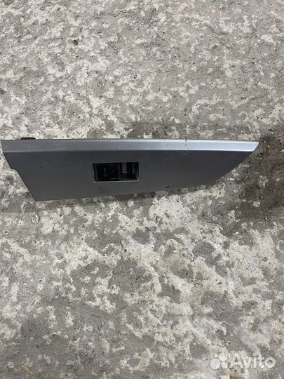 Кнопка стеклоподъемника toyota land cruiser 200