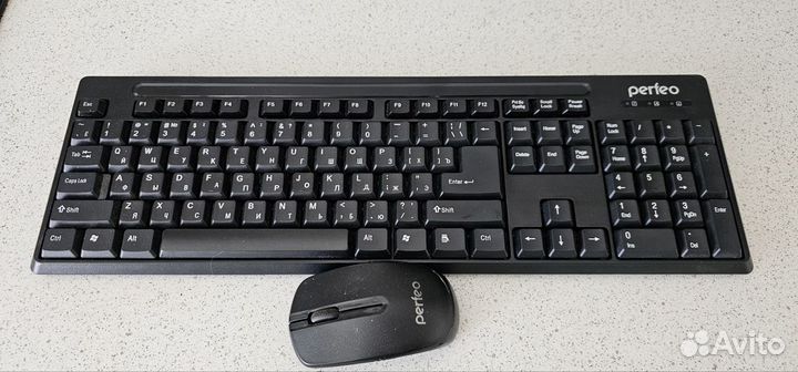 Колонки и клавиатура с мышью