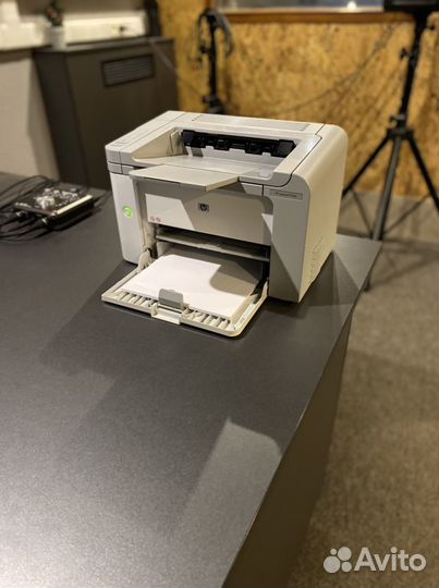 HP 1566 принтер лазерный,в отличном состоянии