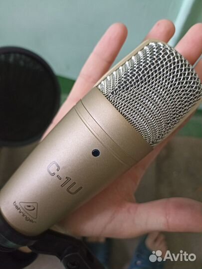 Студийный микрофон behringer c-1u