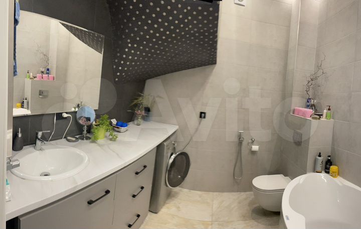 2-к. квартира, 90 м², 1/2 эт.