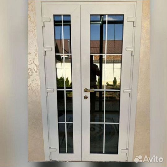 Пластиковые двери под ключ