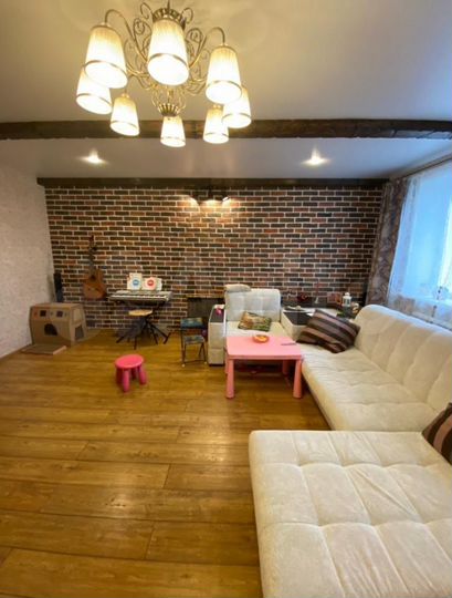 Дом 220 м² на участке 15 сот.