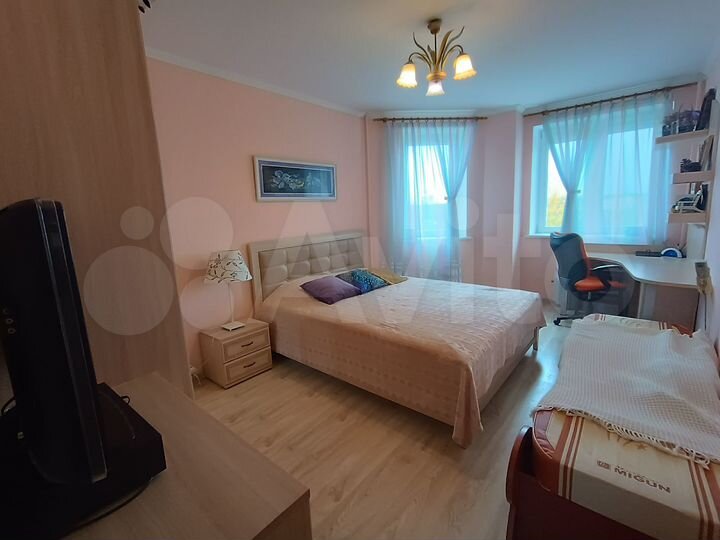 3-к. квартира, 72,1 м², 8/12 эт.