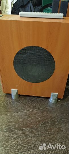 Акустические колонки 5.1 Vitek, усилитель сгорел