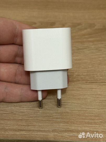 Оригинальная быстрая зарядка 20w на iPhone