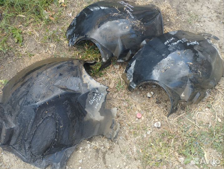 Подкрылок Сааб 9000