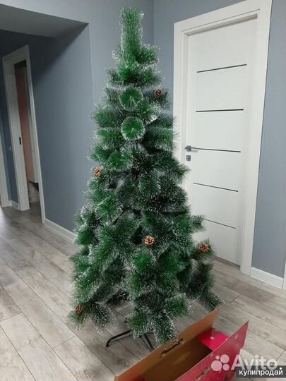 Елка искусственная