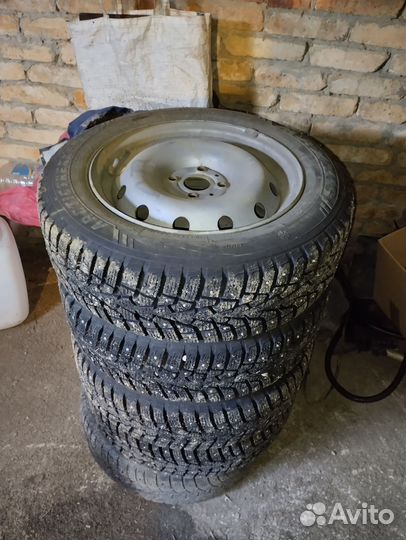 Arctic Trucks AT405 185/65 R15