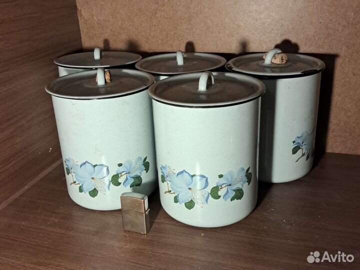 Емкость для хранения сыпучих