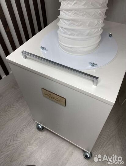 Вытяжка для маникюра и педикюра