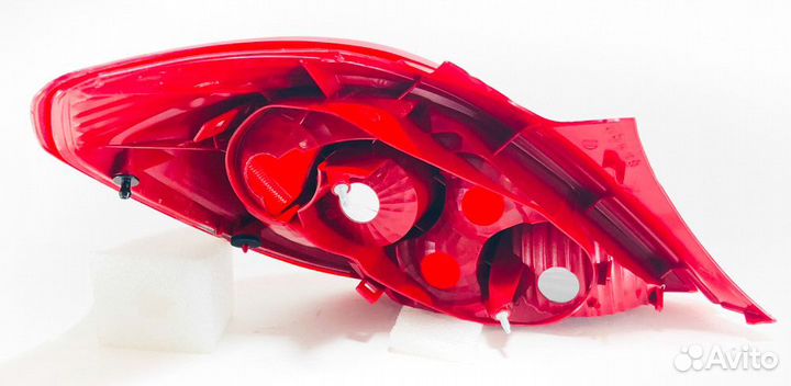 Фонарь правый задний в крыло Opel Corsa D рест