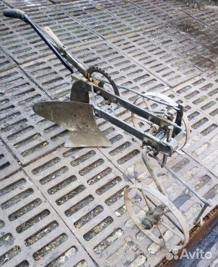 Конский плуг