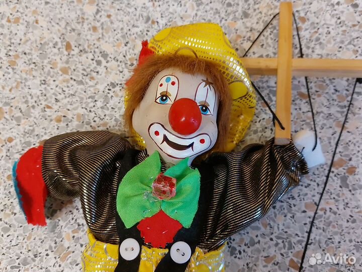 Клоун марионетка