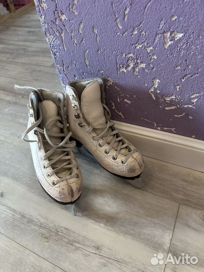 Фигурные коньки wifa 28