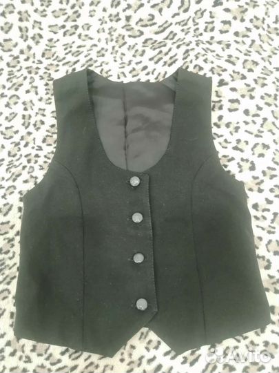 Жилетка на девочку