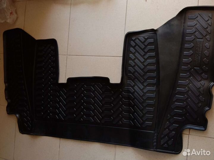 Ларгус коврик 3 ряд